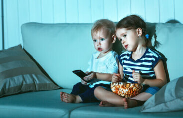 Pourquoi les enfants regardent-ils le même film encore et encore ?
