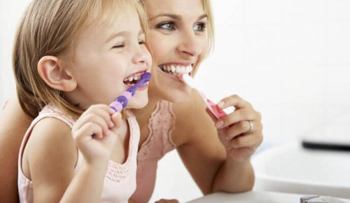 Comment prendre soin des dents des petits ?
