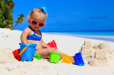 7 conseils pour emmener votre bébé à la plage pour la première fois