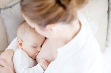 Le sevrage de nuit : apprendre au bébé à dormir la nuit