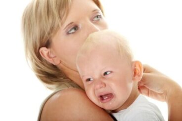 Pour quelles raisons les bébés pleurent-ils ?