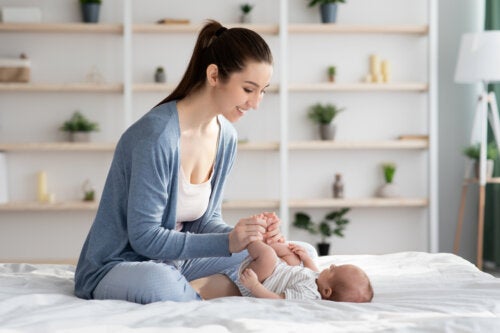 Techniques de massage pour soulager les coliques du nourrisson