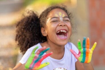 8 idées amusantes pour apprendre les couleurs aux enfants
