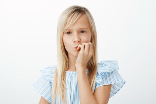 Pourquoi se ronger les ongles est-il nocif pour les dents des enfants ?