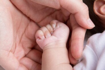 6 raisons pour lesquelles les bébés ont plus d'os que les adultes