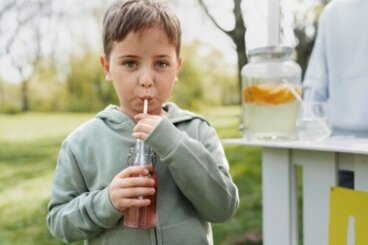 L'eau gazeuse est-elle bonne pour les enfants ?